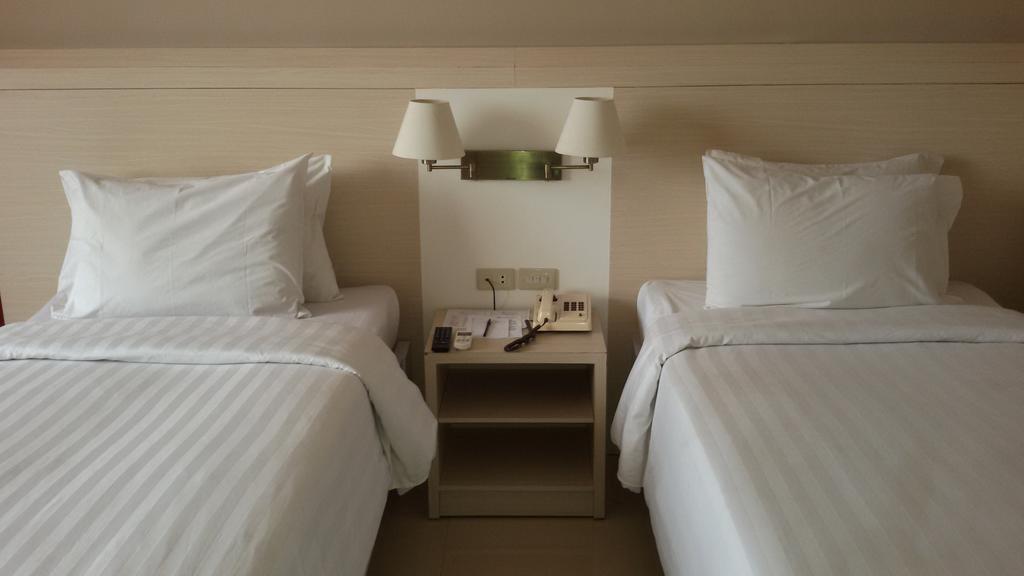Hotel Sandjaja Palembang Exterior foto
